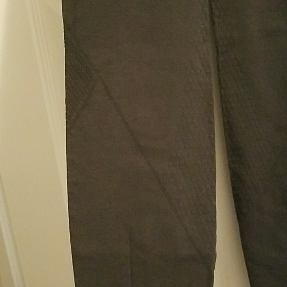 Lululemon leggings - Picture 3 of 6